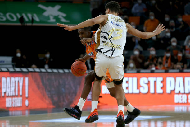 心球员通常 心球员通常